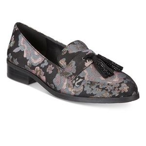 NWT Kenneth Cole Reaction Brocade Loafer Flats